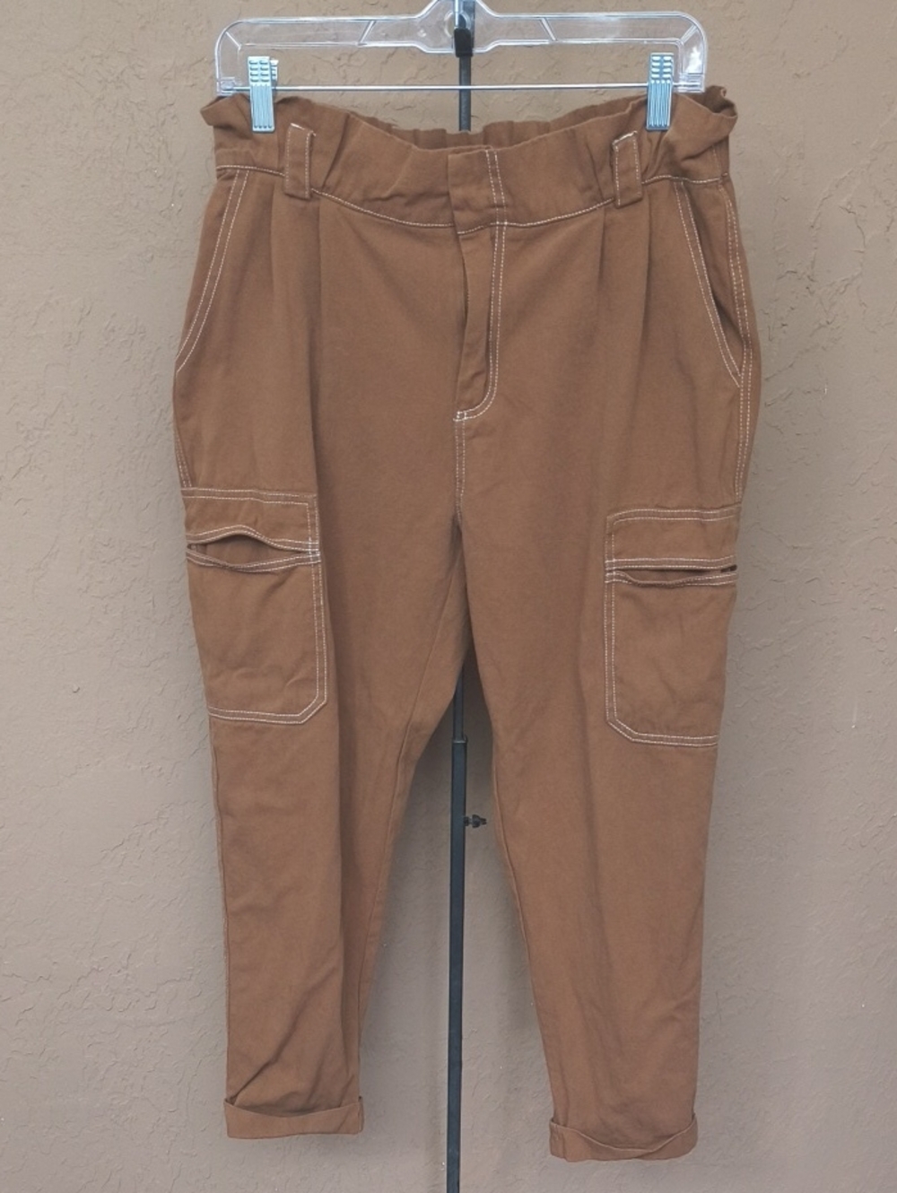 Kendall & Kylie Brown Cargo Pants Size Large